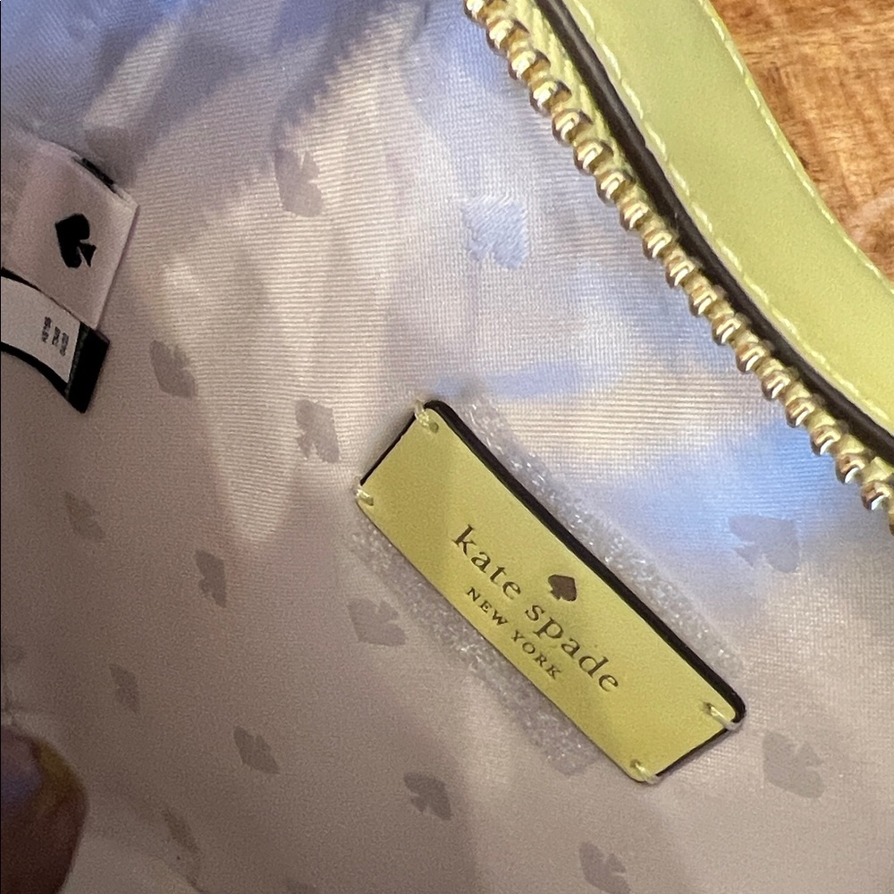 kate spade โ ๏ธ pale yellow quilted heart mini satchel with green leaf ๐ ๐ - Picture 12 of 14